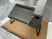 Table d'appoint réglable pour ordinateur portable Global Orbit GO-09 avec USB et porte-gobelet, surface pliable en MDF, idéale pour le lit