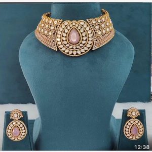 Conjunto de collar de calidad premium con atractivo de lujo, perfecto para bodas, ocasiones festivas, trajes de fiesta, tanto para ropa étnica como occidental. - Product Image 1