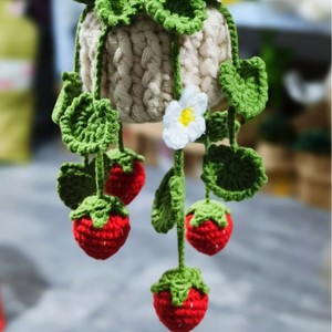 Cesto <span class=keywords><strong>di</strong></span> rose all'uncinetto fatto a mano, decorazione da appendere, con rampicanti, fiori <span class=keywords><strong>di</strong></span> ciliegio, margherite, lavanda, fragole, per specchietto auto - Product Image 3