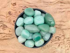 Aventurine verte roulée en vrac, pierres précieuses naturelles personnalisées avec taille et forme, vente en gros - Product Image 2
