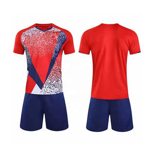 Uniformes de Fútbol Personalizados para Hombre, Manga Corta, Transpirables, de Secado Rápido, 100% Poliéster, Sublimados, Cuello en V, con Cordón Ajustable - Product Image 1