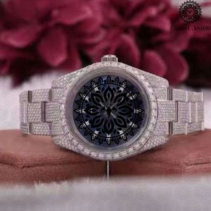 Montre de luxe pour homme Charm Jewels en acier inoxydable 40 mm, cadran analogique mécanique en verre, lumineuse, avec bouton poussoir et fermoir caché, étanche 10 bars - Product Image 1