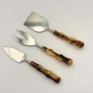 Juego de Queso Plateado Mate con Mango de Resina, Diseño Real, Juego de Cubiertos para Mesa de Comedor, Cuchillos para Queso, Rebanador de Queso de Acero Inoxidable - Product Image 3