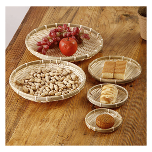 Cesta de bambú hecha a mano con bambú natural para decoración de pared y estilo rústico para el hogar, elaborada en Vietnam. - Product Image 4