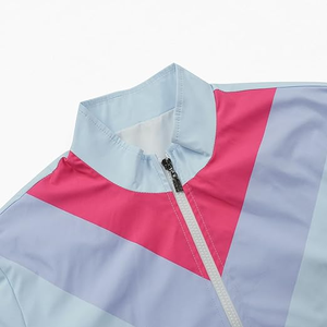 Ensemble 2 pièces long pour femme en satin bleu clair, haut à manches courtes décontracté, uni, respirant, coupe régulière, sans col, avec poches, 100% satin - Product Image 4