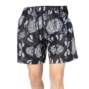 Vente en gros de shorts de sport décontractés pour hommes, streetwear personnalisé, bandana en polyester respirant à imprimé graphique, service OEM disponible - Product Image 1
