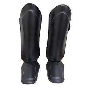 Protège-tibias de football en cuir PU, protection professionnelle, durable, flexible, confortable, sûr, léger, pliable, toutes saisons - Product Image 2