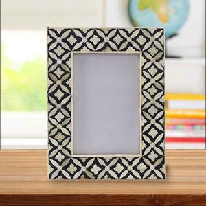 Cadre photo personnalisé en résine |   Cadre en époxy artisanal de luxe pour la décoration élégante de la maison, du bureau et des cadeaux - Product Image 1