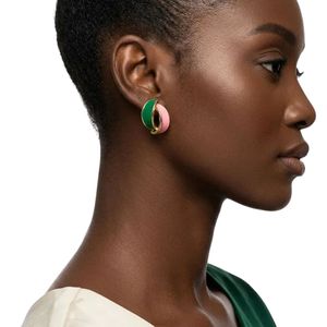 Pendientes Curvos de Oro Rosa de 14K con Incrustaciones Verdes, Joyería de Moda para Mujer, Elegantes Pendientes Curvos, Accesorio de Regalo, Colección para Fiestas - Product Image 2