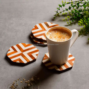 Ensemble de sous-verres carrés en bois modernes avec motif de feuilles, tapis de table antidérapants pour la décoration de la table à café et à manger - Product Image 5