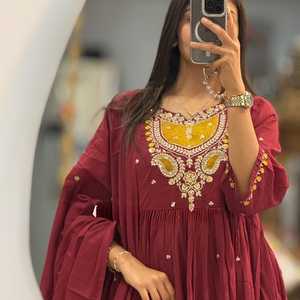 Ensemble Anarkali traditionnel 3 pièces en coton pour femme Twinfeet, broderie, imprimé Khadi, longueur genou, coupe classique, printemps/été/automne - Product Image 1