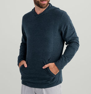 Hoodie de pêche personnalisé UPF50, léger, en polyester, séchage rapide, manches longues, anti-humidité, pour hommes, haute performance. - Product Image 5