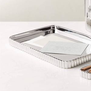 Bandeja Rectangular de Metal Plateado de Lujo al por Mayor, Plato para Hotel con Bordes Acordonados Elegantes, Decoración Moderna para el Hogar - Product Image 3