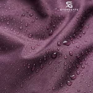 Gilet matelassé OEM léger, imperméable et écologique en tricot de qualité supérieure pour femme, avec fermeture éclair et col montant, design personnalisé, garnissage sur mesure - Product Image 6