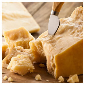 Fromage Parmigiano Authentique en Vente, Fromage Vieilli de Haute Qualité pour la Vente en Gros, la Vente au Détail et l'Industrie Alimentaire - Product Image 1