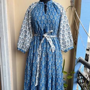 เดรสยาวพิมพ์ลายดอกไม้ลำลองผ้าฝ้ายขายดีปี 2026 แขนยาว คอจีน สวมใส่สบายสำหรับผู้หญิง - Product Image 1