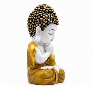 Figurine de Bouddha en céramique faite à la main, robe dorée, Feng Shui, décoration minimaliste pour la maison, sculpture religieuse de table, décoration de salon - Product Image 1