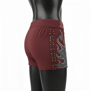 Shorts de mujer con tela elástica de poliéster y spandex premium, con pedrería y logotipo personalizado por transferencia térmica. - Product Image 3