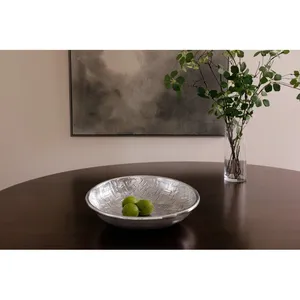 Cuenco de Metal Hecho a Mano, Diseño Redondo Minimalista con Patrón Grabado, para Centro de Mesa - Product Image 1