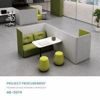 Module de bureau modulaire semi-fermé en tissu, avec panneaux de séparation incurvés, canapé, table et tabourets, mobilier de bureau collaboratif