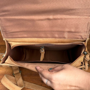 Nouveaux sacs à bandoulière en cuir suédé marron gravés au laser personnalisés pour femmes sacs à main de créateur en cuir de vachette - Product Image 6