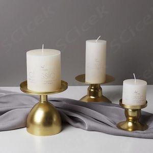 Support à bougies en aluminium doré fait main, porte-bougie en métal personnalisé pour la décoration de la maison et des événements, porte-bougie de Noël - Product Image 2