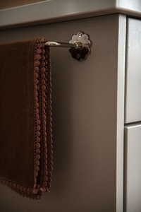 Ensemble de porte-serviettes mural en forme de fleur, en métal doré, pour salle de bain, style luxe léger, design à double niveau - Product Image 5