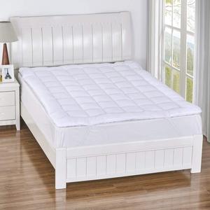 Protège-matelas matelassé blanc rafraîchissant 400TC en polyester lavable toutes saisons pour usage domestique et hôtelier, teint uni - Product Image 1