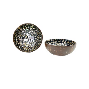 Nouveau bol en noix de coco fait main avec nacre objet décoratif souvenir pour l'exportation en vrac - Product Image 2