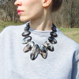 Collier élégant en corne de buffle, collier tribal fait main en corne de buffle, bijoux en corne naturelle écologiques - Product Image 4