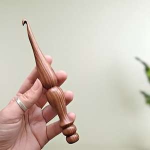 Crochets en bois de qualité supérieure, attrayants, faits à la main, kit de crochet de luxe, outils de tricot à la main, ciseaux de couture, écologiques - Product Image 2