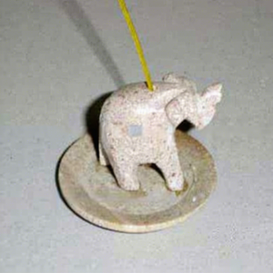 Fabrication et vente en gros tous types de porte-bâton d'encens en stéatite naturelle en forme de feuille pour le culte du temple Article décoratif - Product Image 3