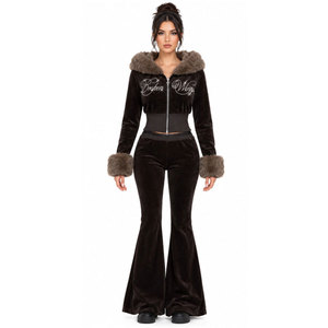 Conjunto Deportivo de Terciopelo Negro para Mujer, con Capucha, Mangas Largas, Pantalones Acampanados, Bordado de Alas Rotas, Estilo Gótico Invernal - Product Image 5