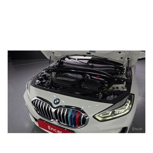 BMW Série 1 120i M Sport 2022, conduite à gauche, boîte automatique, norme Euro V, avec caméra de recul, 31 026 km - Product Image 6