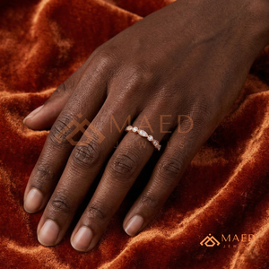 แหวนแต่งงานเพชรทองคำขาว 18K |   แหวนเพชรเพาะเลี้ยงในห้องปฏิบัติการ |   วงดนตรีวิชโบนคลัสเตอร์ แอนนิเวอร์ซารี่แบนด์ | เครื่องประดับอัญมณีแบบซ้อนกันได้ตามสั่ง - Product Image 3