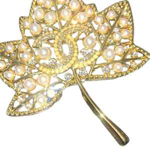 Broche de luxe en feuille d'or avec perles et strass, élégante, pour revers, bijou de mode formel - Product Image 5