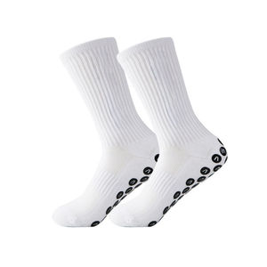 Chaussettes de performance premium pour hommes, personnalisées, à séchage rapide et confortables, base noire avec coussinets antidérapants blancs, logo OEM personnalisé - Product Image 1