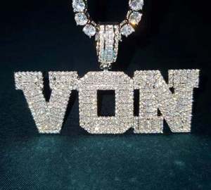 Collar con Colgante de Lujo con Nombre VON, con Diamantes Moissanite VVS, Estilo Hip Hop, Personalizado con Letras, Joyería Brillante - Product Image 1