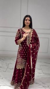 Ensemble Kurta Sharara Dupatta Indien et Pakistanais Lourdement Brodé – Tenue Traditionnelle pour Femme, Idéal pour Mariages et Fêtes - Product Image 2