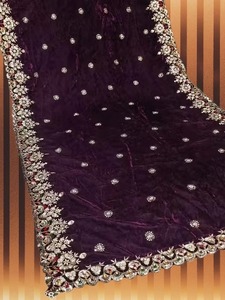 Dupatta de terciopelo morado de lujo para novia, con bordado pesado de lentejuelas y Zari dorado, ideal para regalos de boda, cumpleaños, chal festivo tradicional para mujer. - Product Image 4