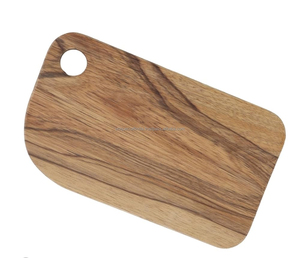 Planche à découper vintage en bois massif, rustique et faite à la main, pour cuisine, en bois dur durable, pour un décor classique et comme plateau de service - Product Image 1