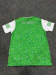 Ensemble de maillot de foot sublimé en polyester à manches courtes, col rond, et short de foot avec cordon de serrage - Product Image 4