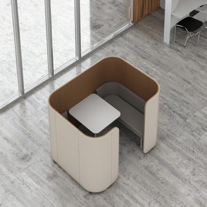 Elegante Cápsula de oficina acústica FLOW 1 con paneles de tela curvada y asientos de mesa de trabajo - Product Image 1