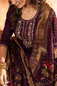 Ensemble Kurti et pantalon en soie ethnique élégant Marina avec collection de dupatta de créateur - Product Image 3