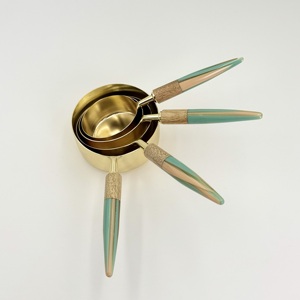 Juego de 4 Tazas y Cucharas Medidoras de Acero Inoxidable Dorado con Mango de Resina de Alta Calidad de R B Overseas - Product Image 2