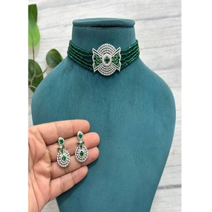 Conjunto de Gargantilla y Aretes de Moda con Circonitas y Perlas de Imitación, Plateado en Plata de Primera Calidad, para Regalo de Boda, para Mujer - Product Image 2