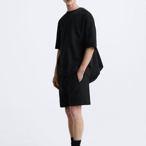 Conjunto de Camiseta y Pantalones Cortos Negros Extra Grandes para Hombre, Corte Holgado, Tela Ligera y Transpirable, Atuendo Casual de Verano de Dos Piezas - Product Image 2