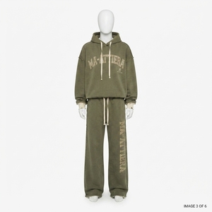 Conjunto de Sudadera con Capucha Oversize Verde Oliva y Pantalones Jogger de Pierna Ancha con Detalles de Pedrería, de Algodón Afelpado, Estilo Urbano, Venta al por Mayor OEM - Product Image 4