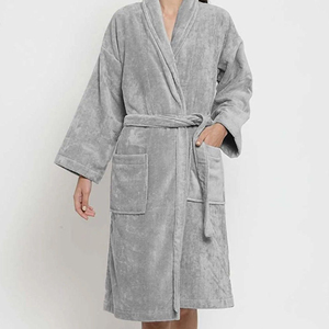 Peignoir de luxe thermique pour femme, col en V, longueur genou, en coton et fibre de bambou, style hôtelier et spa, avec fermeture à cordon sur le devant - Product Image 1