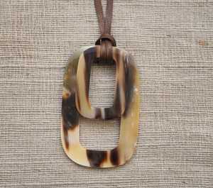 Colgante de Cristal Tallado a Mano con Tema de Amor para Decoración del Hogar con Feng Shui - Product Image 4